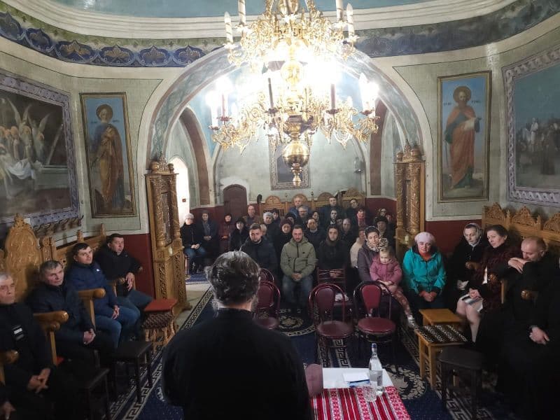 Seară duhovnicească în parohia Cristinești – O întâlnire cu rost și har
