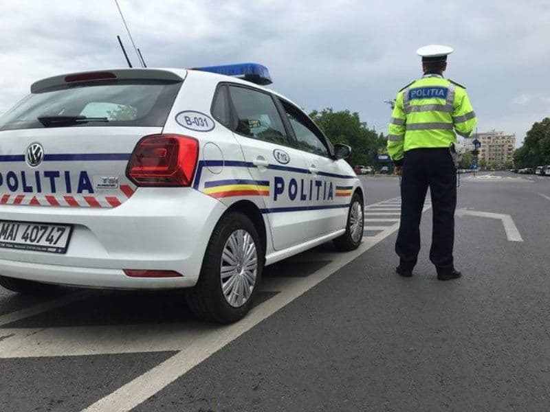 Peste 60 de permise de conducere reținute de polițiști în weekendul care a trecut