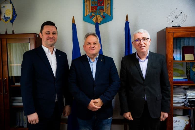 Prefectul de Botoșani a participat la întâlnirea cu președintele și vicele Institutului Național de Statistică