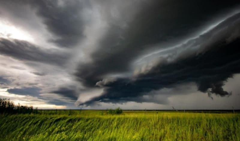 Vremea ne dă bătăi de cap! A fost emisă o nouă alertă meteo COD GALBEN de instabilitate atmosferică în următoarele ore
