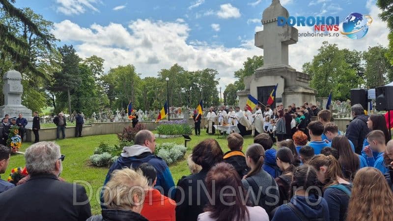 Eroii au fost comemorați în Zi de Înălțare, la Dorohoi, în Cimitirul Eroilor - FOTO