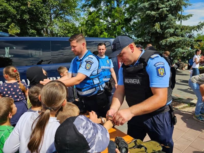 Cu prilejul sărbătoririi Zilei Internaționale a Copilului jandarmii vor fi alături de cei mici