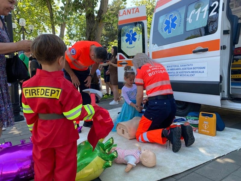 Lecții de prim ajutor și siguranță pentru micii dorohoieni