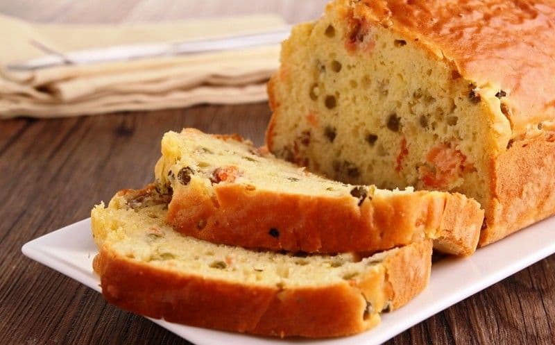Chec aperitiv cu somon afumat și ardei