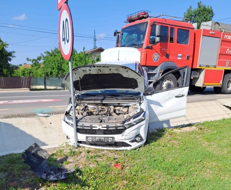 Accident rutier în Copălău anunțat prin sistemul eCall