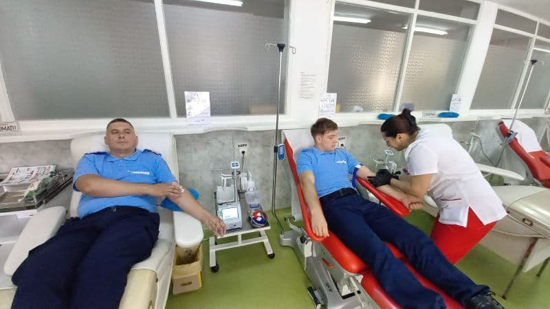 Jandarmii botoșăneni s-au mobilizat cu ocazia Zilei Mondiale a Donatorului de Sânge