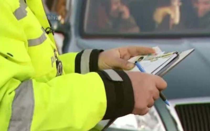 Botoșănean depistat la volan, deși nu avea permisul suspendat