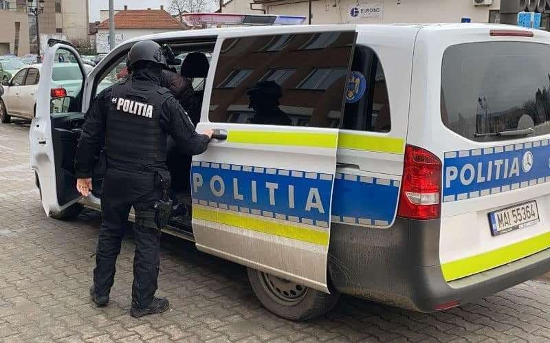 Țigări confiscate de poliția economică, în urma unor percheziții pe raza municipiului Botoșani