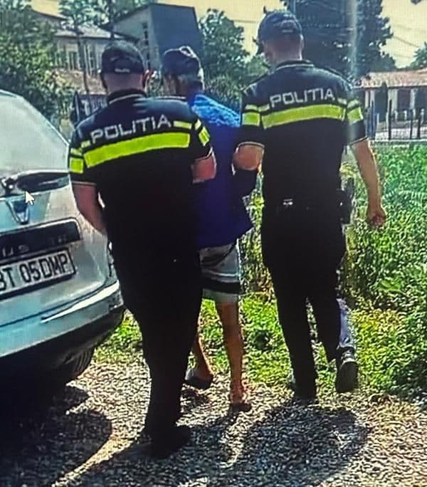 Reținut pentru furt de bunuri, în valoare de aproximativ 20.000 de euro