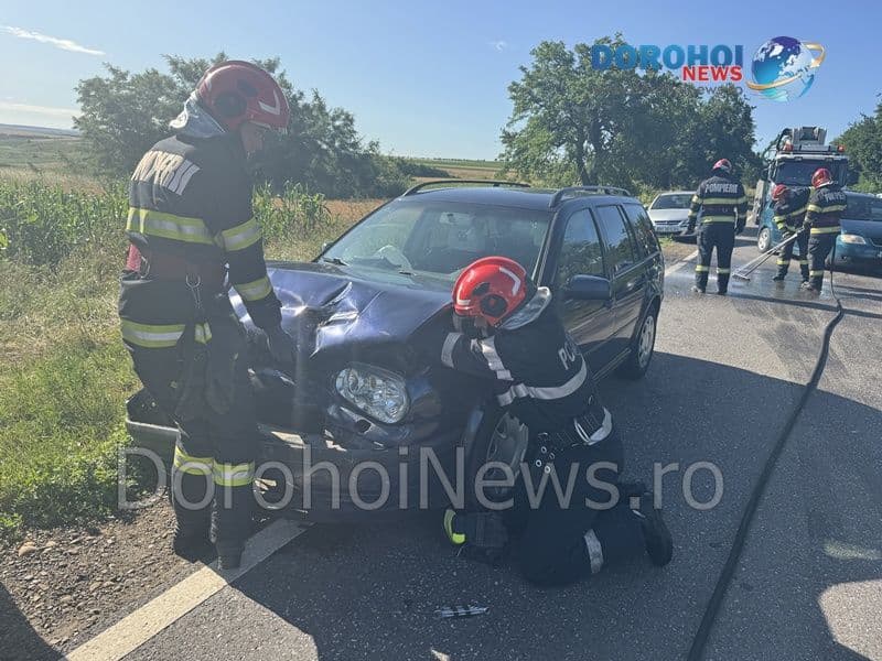 Accident între Văculești și Saucenița! Două mașini au fost avariate din cauza unei căprioare