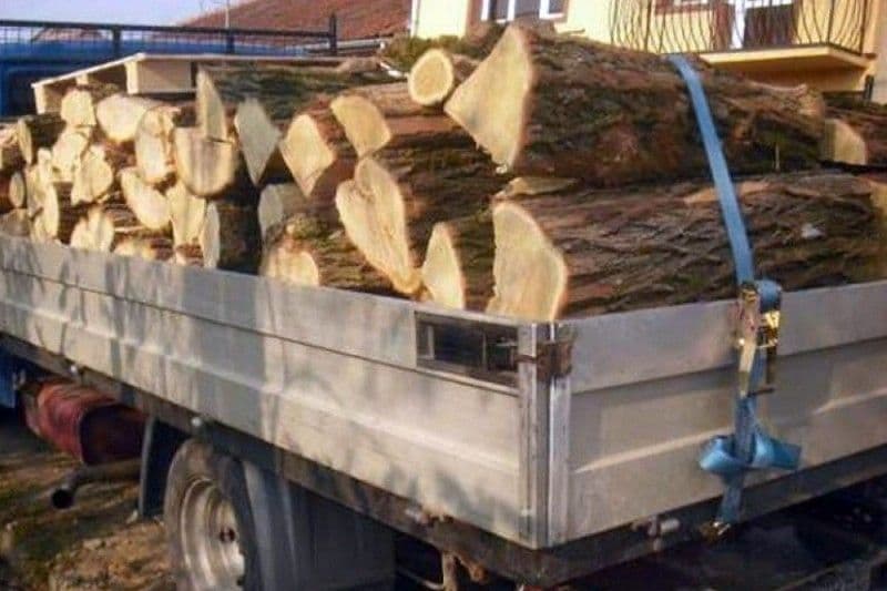 Material lemnos confiscat la Ibănești