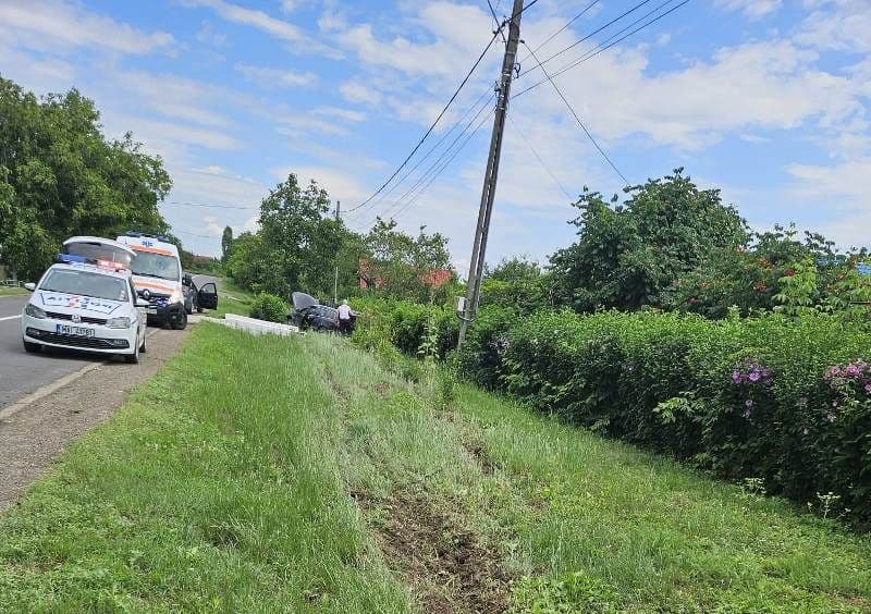300 de zile fără permis și amendă uriașă pentru o femie care circula cu viteză și nu a oprit la semnal