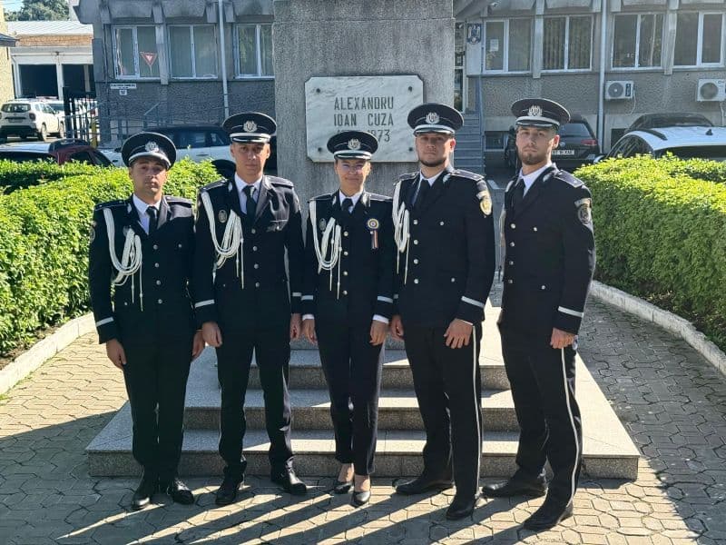 Cinci absolvenți ai Academiei de Poliție și-au început cariera de polițiști la Botoșani