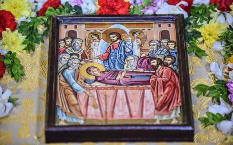 Se spune sau nu „La mulți ani” pe 15 august de Adormirea Maicii Domnului