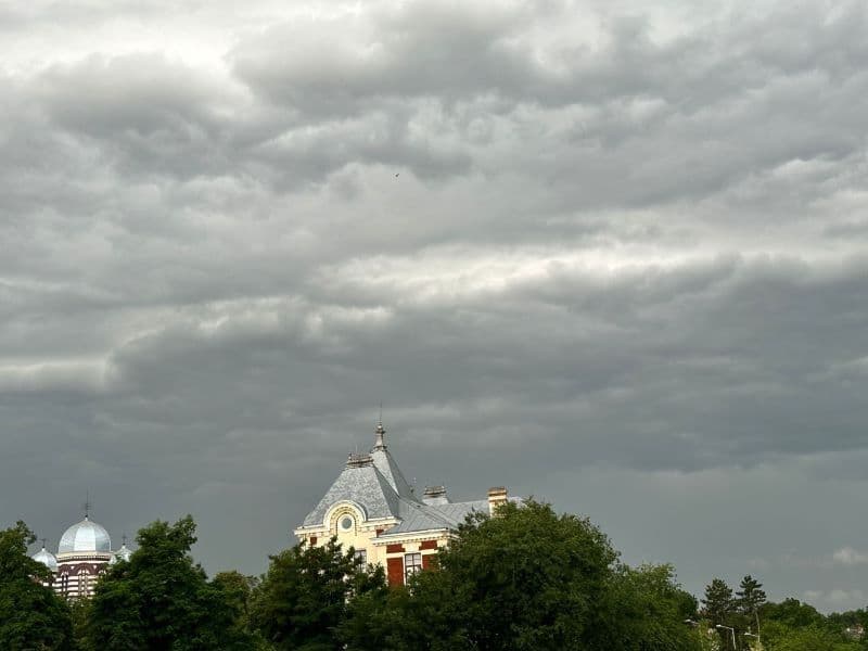 Meteorologii au emis Cod galben de instabilitate atmosferică pentru județul Botoșani