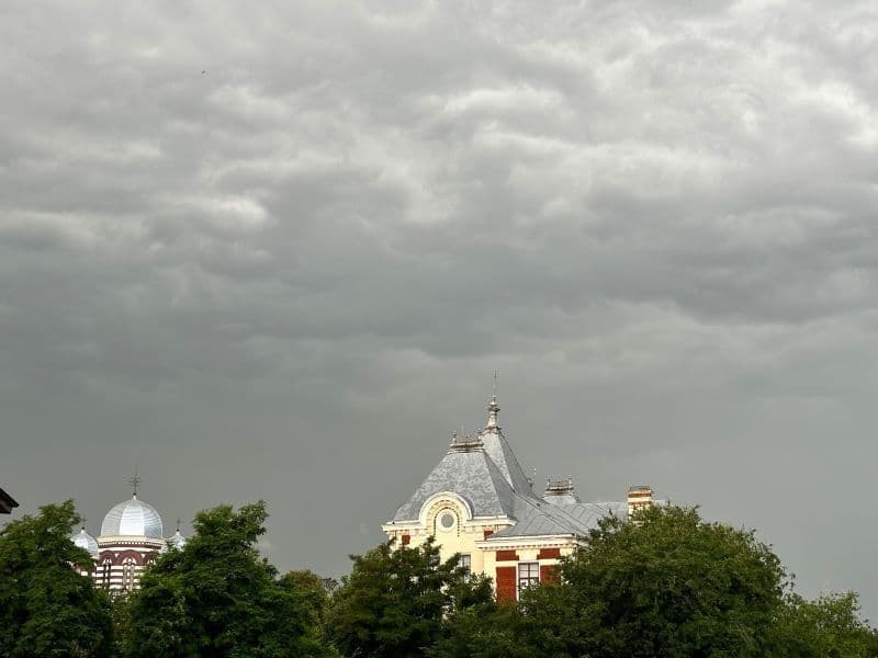 Meteorologii au emis o avertizare Cod Galben de instabilitate atmosferică județul Botoșani