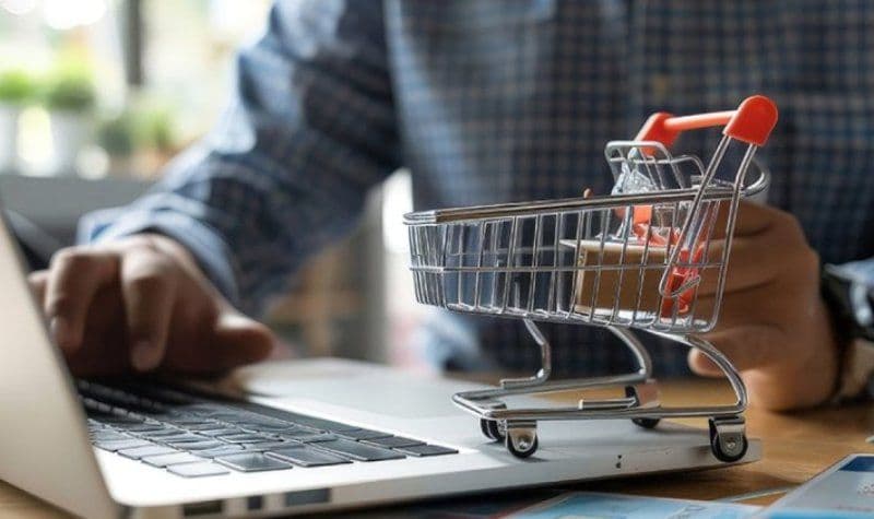 Peste 200 de firme de comerț online investigate de ANAF. Ce s-a descoperit