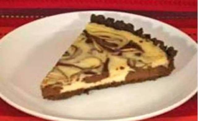 Prăjitură cu brânză dulce și ciocolată
