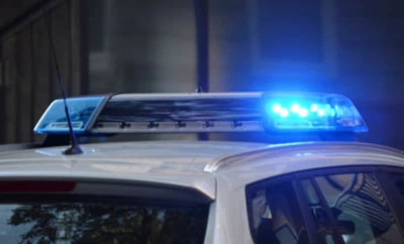 Scandal cu pumni și picioare în fața unei săli de pariuri din Botoșani