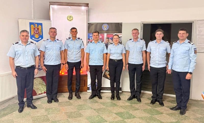 Șase pompieri înaintați în gradul militar următor, înaintea expirării stagiului minim, de Ziua Pompierilor din România