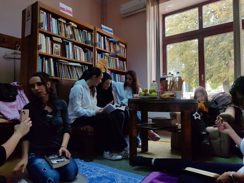 Maratonul de citit - O zi între pagini de carte la Biblioteca Dorohoi