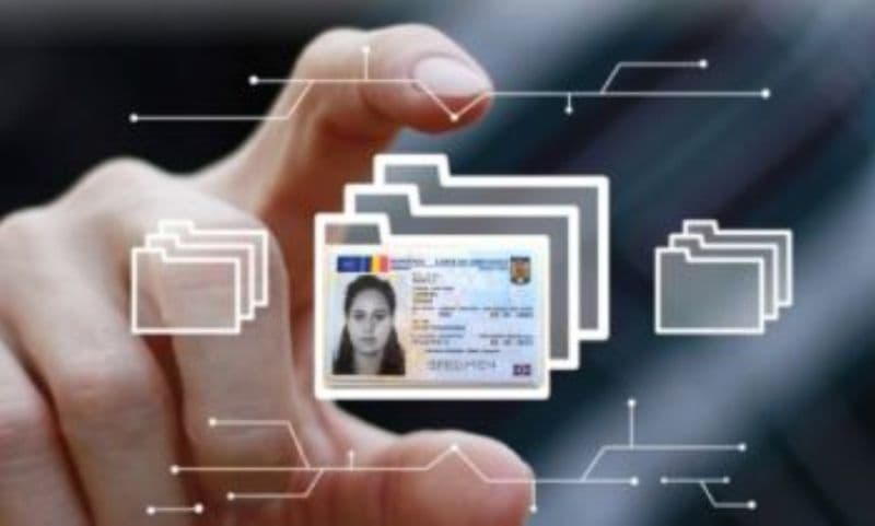 Anunț oficial pentru românii cu carte de identitate electronică. MAI lansează aplicația RoCEIReader pentru citirea datelor de domiciliu
