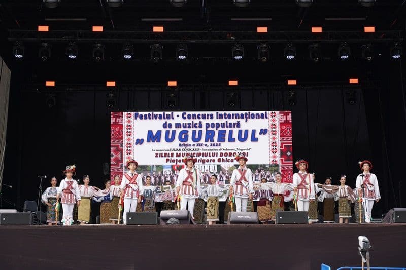 Ziua Laureaților la Festivalul „Mugurelul” 2025: Talentul și performanța, răsplătite cu premii - FOTO