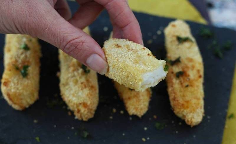 Batoane de pește în friteuza cu aer