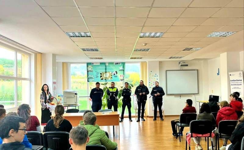 Polițiștii din Hlipiceni le-au vorbit copiilor despre siguranță