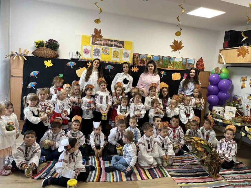 Proiect de parteneriat educațional - „Culorile și aromele toamnei - punți de prietenie între grădinițe”