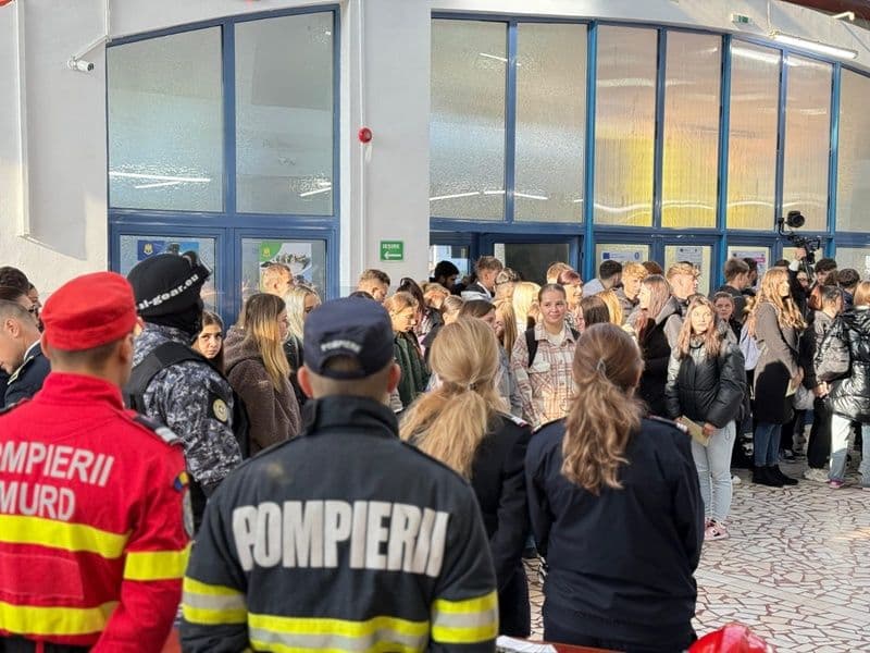 ISU Botoșani prezent la Bursa Locurilor de Muncă pentru Absolvenți