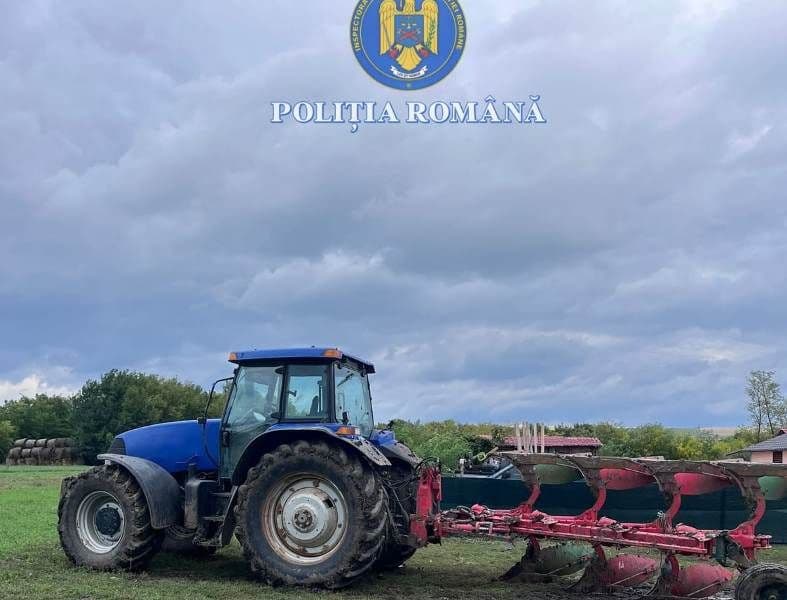 Utilaj agricol în valoare de 35.000 de euro, furat de 2 tineri din Săveni, recuperat de polițiști