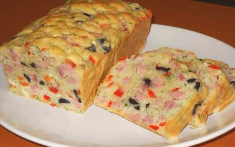 Chec aperitiv cu șuncă, măsline și roșii uscate