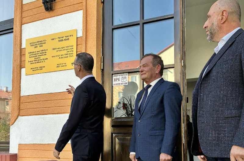 Vizită de onoare la Colegiul Național „Grigore Ghica” Dorohoi: Excelența Sa, Ambasadorul Israelului în România, în mijlocul elevilor dorohoieni - FOTO