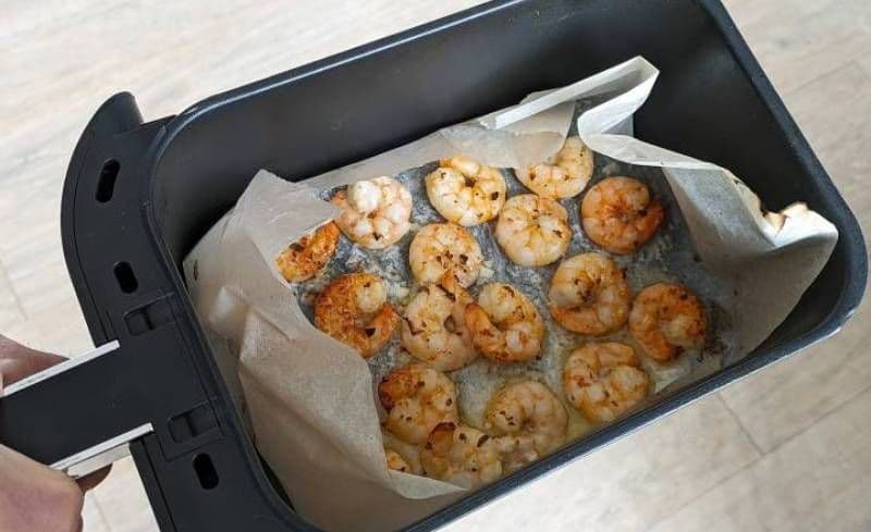 Creveți gătiți în air fryer