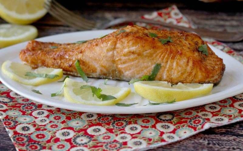 File de somon gătit în air fryer