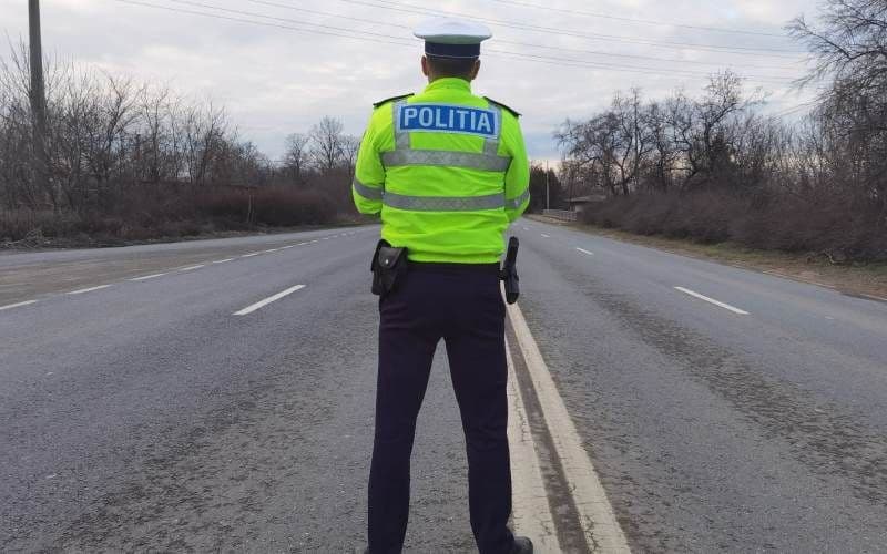 Încă un autovehicul neînmatriculat, scos din trafic de polițiști