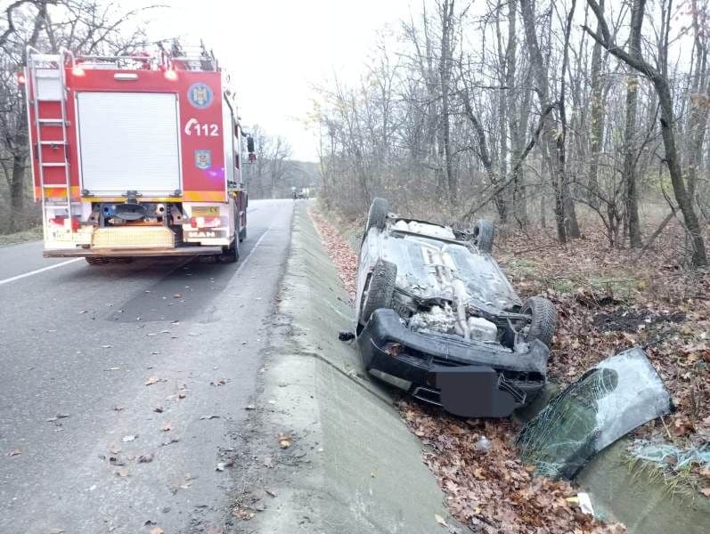 Șofer rănit într-un accident produs în această dimineață - FOTO