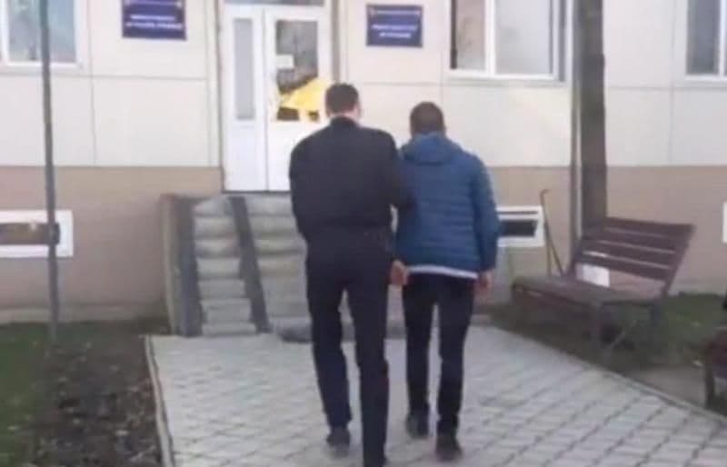 Tânăr reținut pentru mai multe furturi