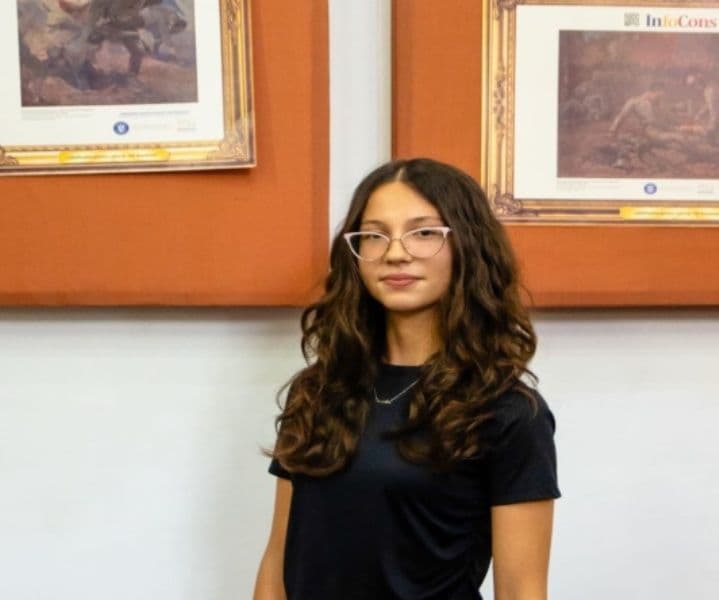 Pasiune și excelență: Ioana Marișcu obține punctaj maxim la Concursul de Chimie „Academician Cristofor Simionescu”