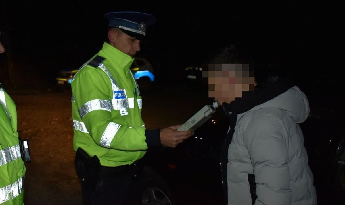 Șofer băut scos din trafic de polițiști