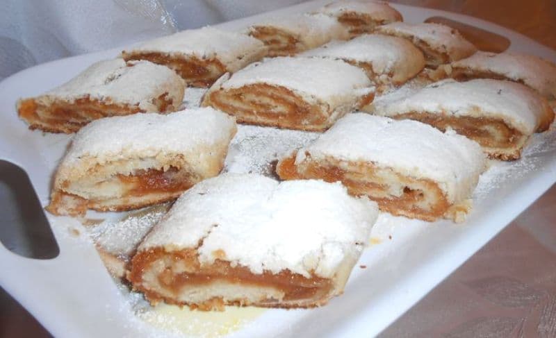 Plăcintă cu mere