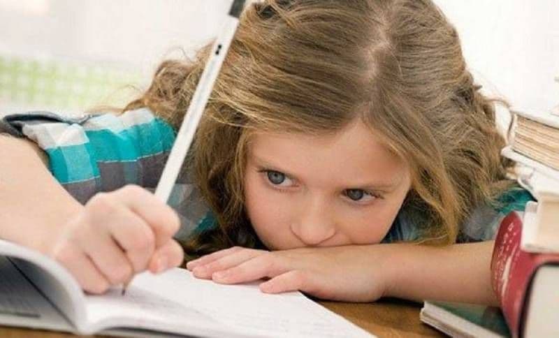 Ministerul Educației a emis ordinul. Daniel David a decis ce se va întâmpla cu temele elevilor