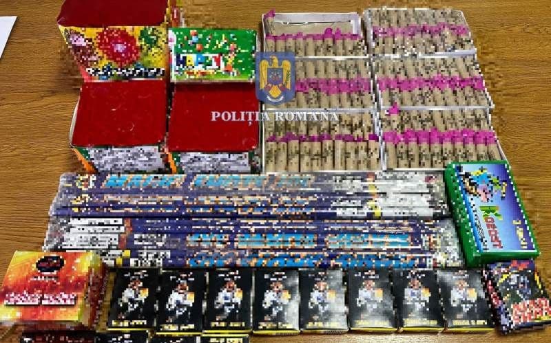 Peste 50 de kilograme de articole pirotehnice confiscate de polițiștii botoșăneni