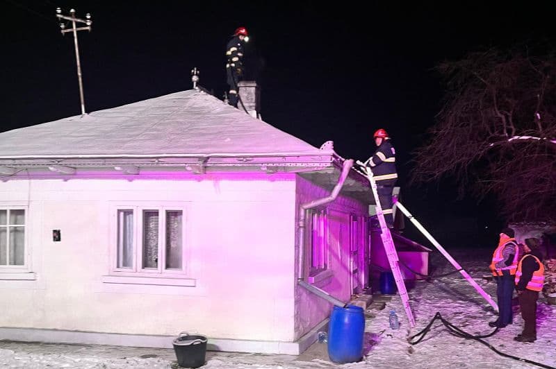 Curățați coșurile de fum! Trei case din comunele Vârfu Câmpului, Vorona și Vlădeni au fost în pericol