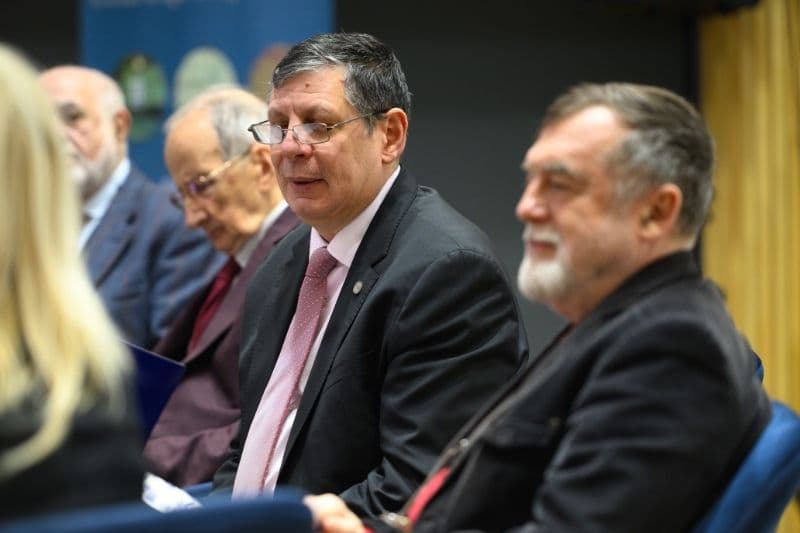 dezbaterea_Patrimoniul transnațional al culturii române – dialog și mediatori interculturali, cooper