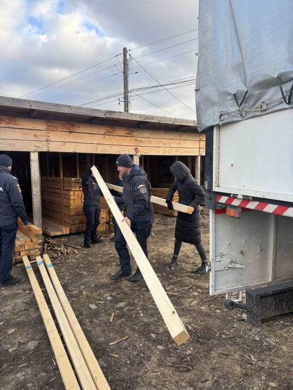 Material lemns confiscat_.3