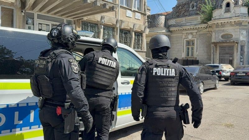 pol_03