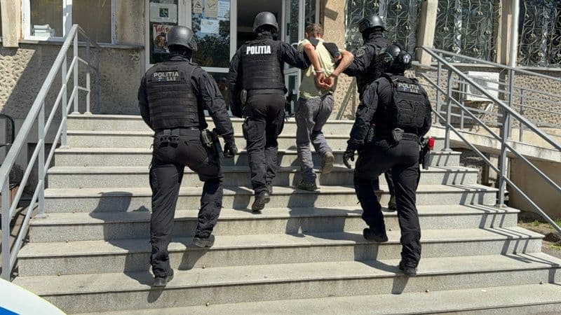 pol_04