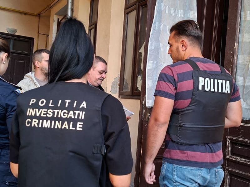 pol (8)